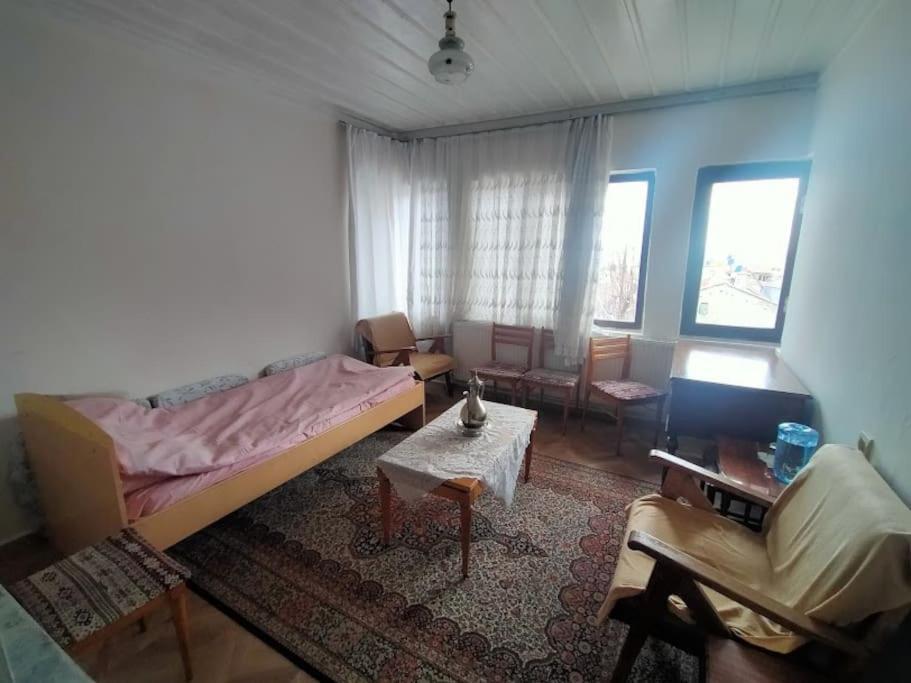 Afyon Kalesi Eteklerinde Bir Yer Βίλα Αφιόν Εξωτερικό φωτογραφία